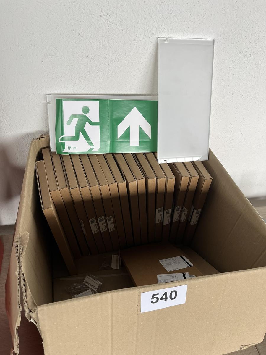 17 St&uuml;ck Fluchtraumschilder mit Kunststoffrahmen ?d=2026-04-14 09:35:17