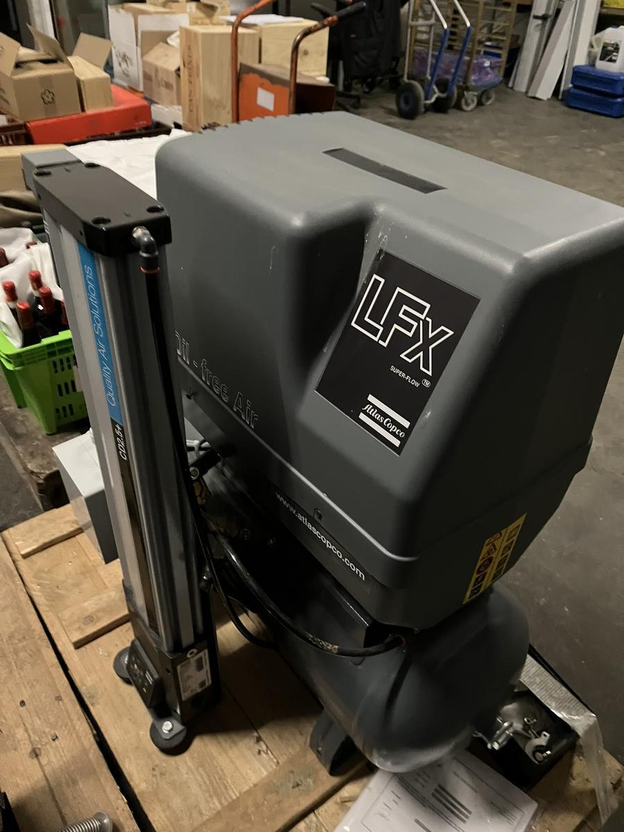 Atlas Copco Kolben-,Kompressor CD2.5 - LFX 2.0 - 10 TM 50 CE , 2.53 m3,400 V,inkl.Adsorptionstrockner