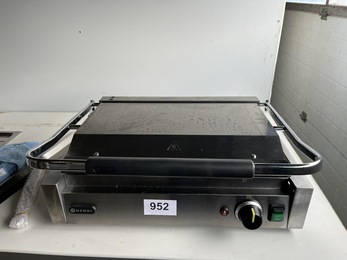 HENDI Contact Grill Panini XL 2700 W ?d=2026-04-14 09:39:16