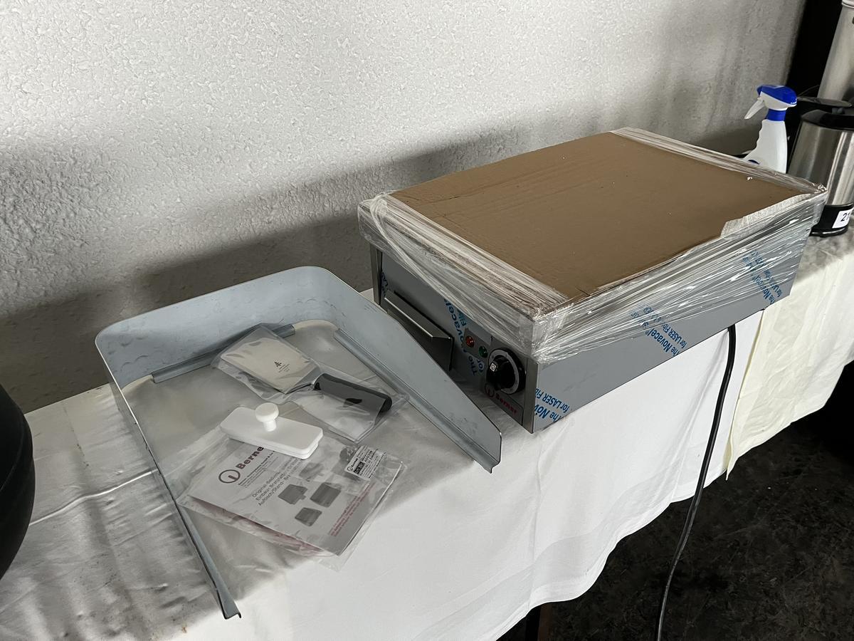 BERNER Auftisch Bratplatte BGHA 40 neu , im Karton