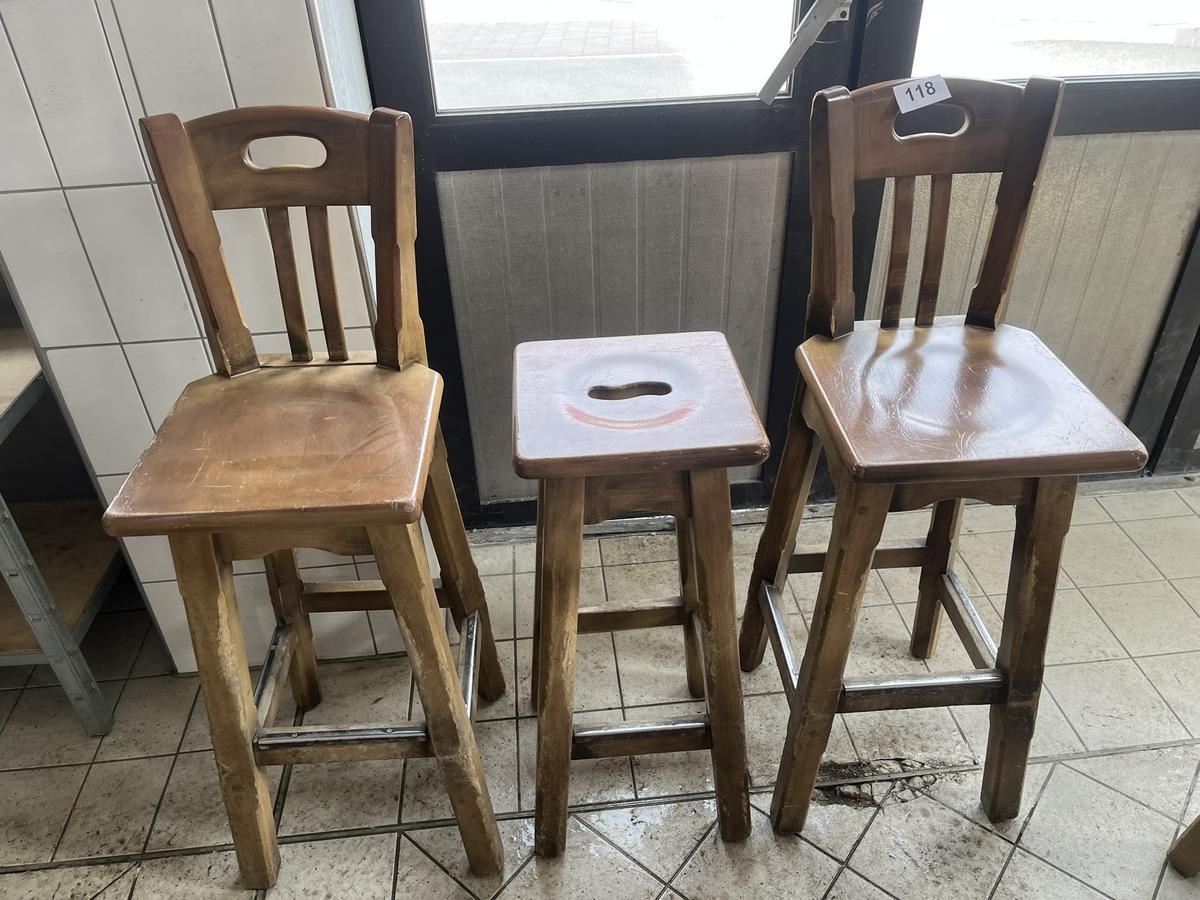 3er Barhocker-Set, 2 Stk. mit Lehne, 1 Stk. ohne Lehne?d=2026-04-14 07:49:17