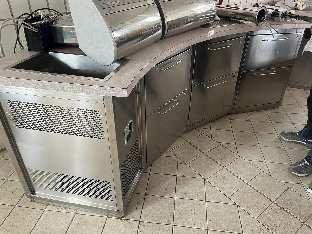 Barmodul, geschwungen, ca. 300x78x90cm, mit 6 Laden?d=2026-04-14 07:55:19