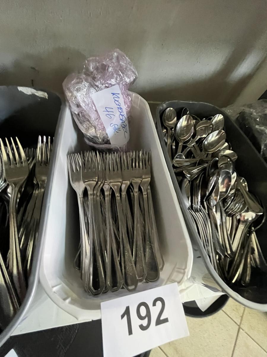 133 Stk. Dessertgabeln und 46 Stk. Kuchengabeln?d=2026-04-14 12:39:38