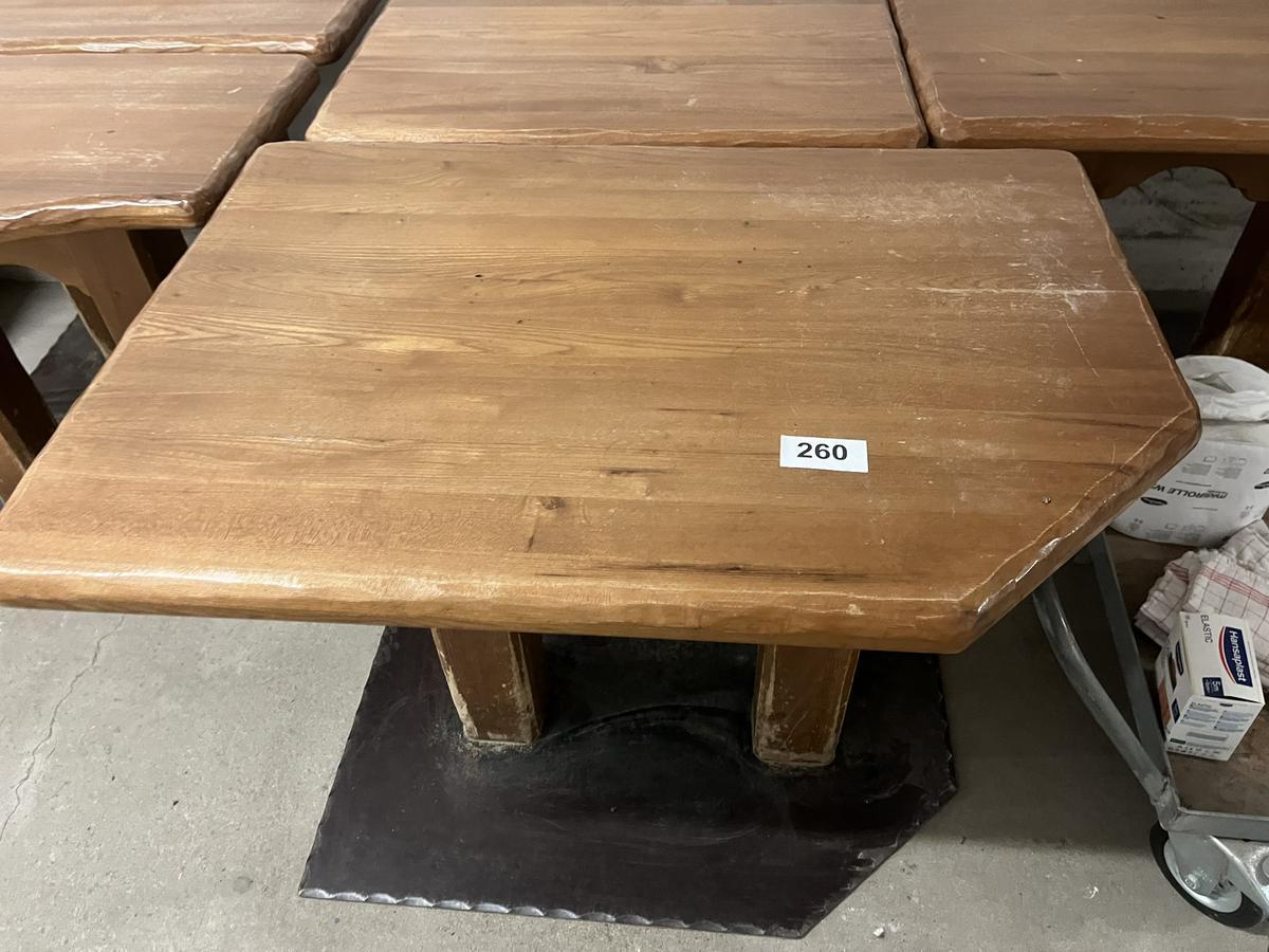 6 Stk. Gastrotische, 2 Stk. 95x50cm, 2 Stk. 78x78cm, 2 Stk. 100x70cm?d=2026-04-14 13:08:08