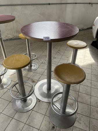 3 Stk. Barhocker, 80cm hoch und 1 Stehtisch DM 70cm, 110cm hoch