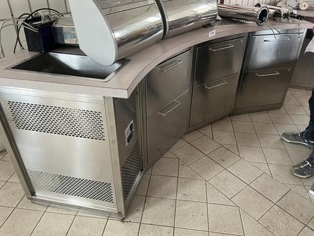 Barmodul, geschwungen, ca. 300x78x90cm, mit 6 Laden