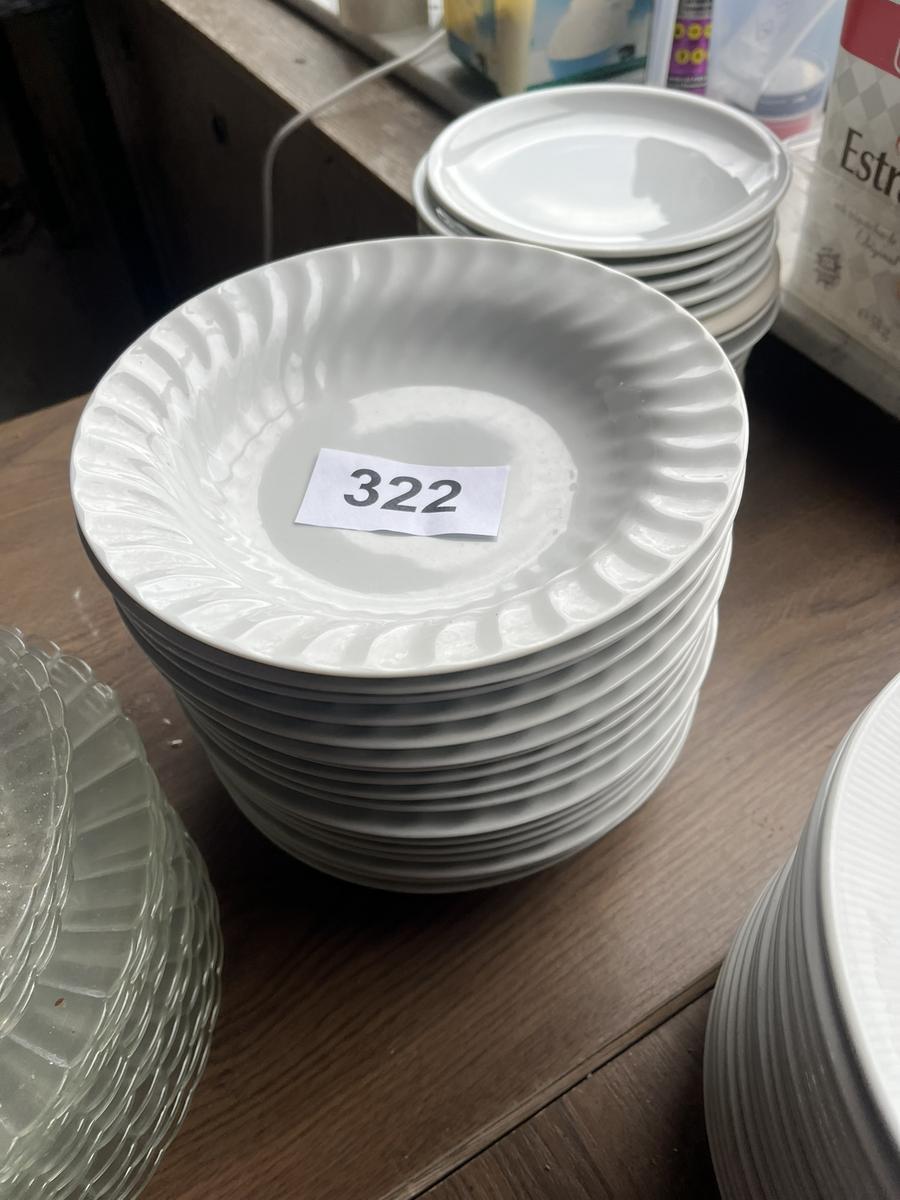 17 Stk. Porzellan-Suppenteller DM 22 cm?d=2026-05-25 20:39:34