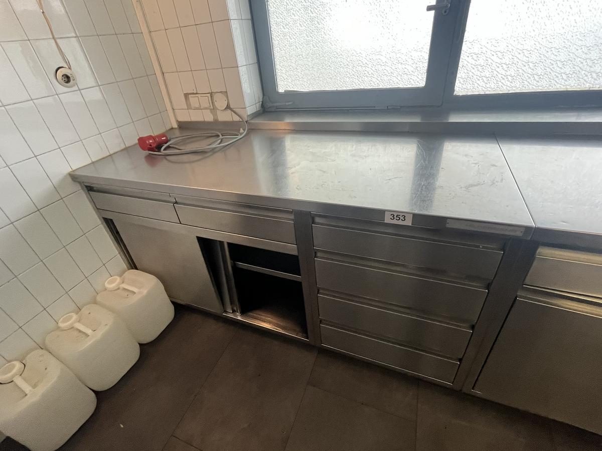 Edelstahl Arbeitsmodul mit 6 Laden und 2 Schiebet&uuml;ren?d=2026-05-25 20:39:03
