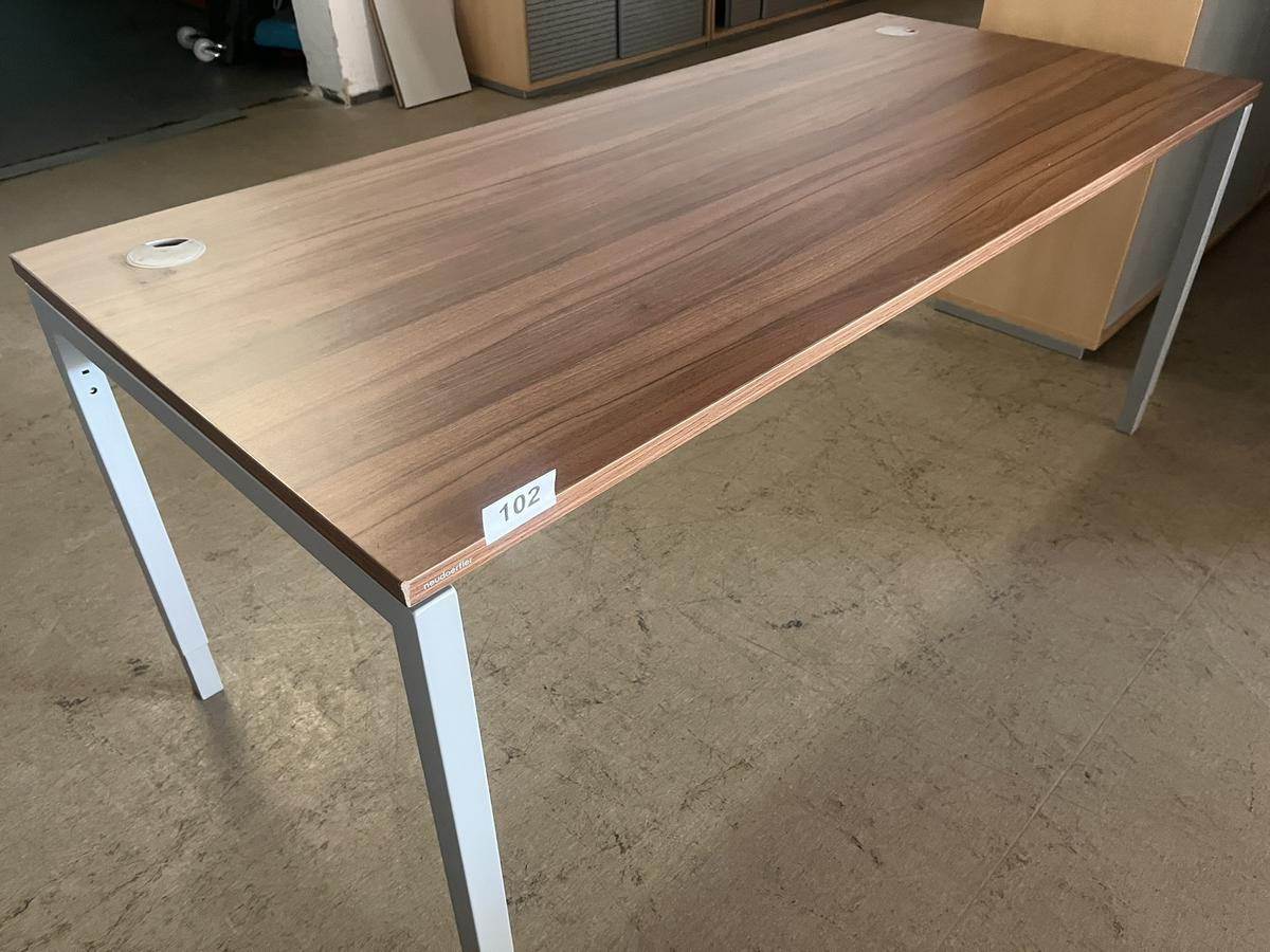 Neud&ouml;rfler Schreibtisch 180 x 90 cm?d=2026-05-25 20:36:57