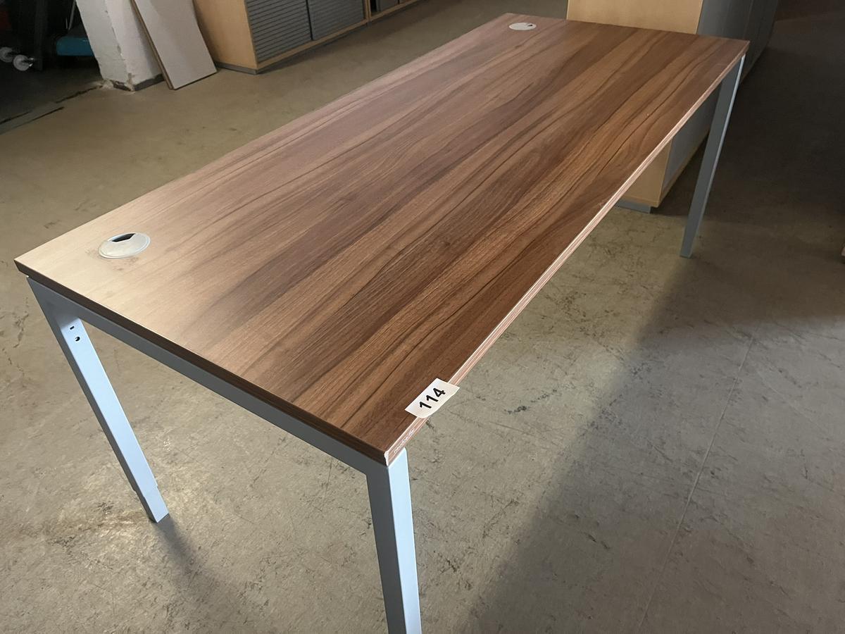 Neud&ouml;rfler Schreibtisch 180 x 90 cm?d=2026-05-25 20:36:14