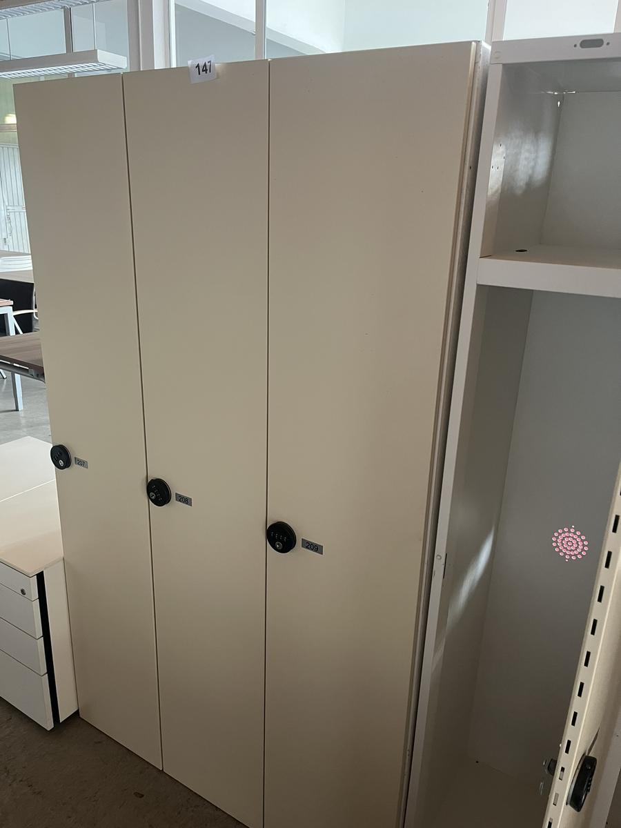 ERKA Umkleideschrank 3teilig?d=2026-05-25 21:22:07