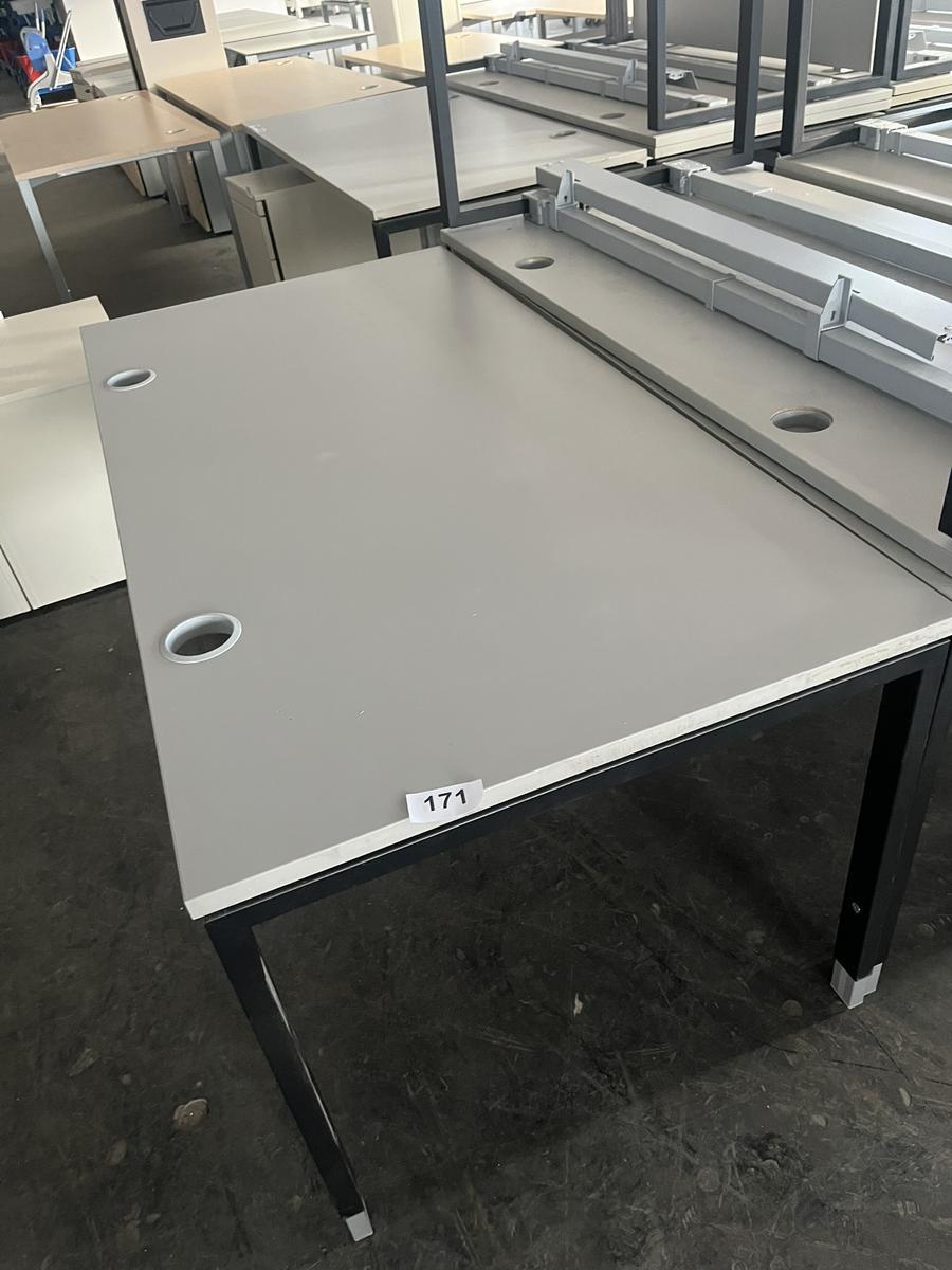 HALI Schreibtisch 160 x 80 cm?d=2026-05-25 21:24:37