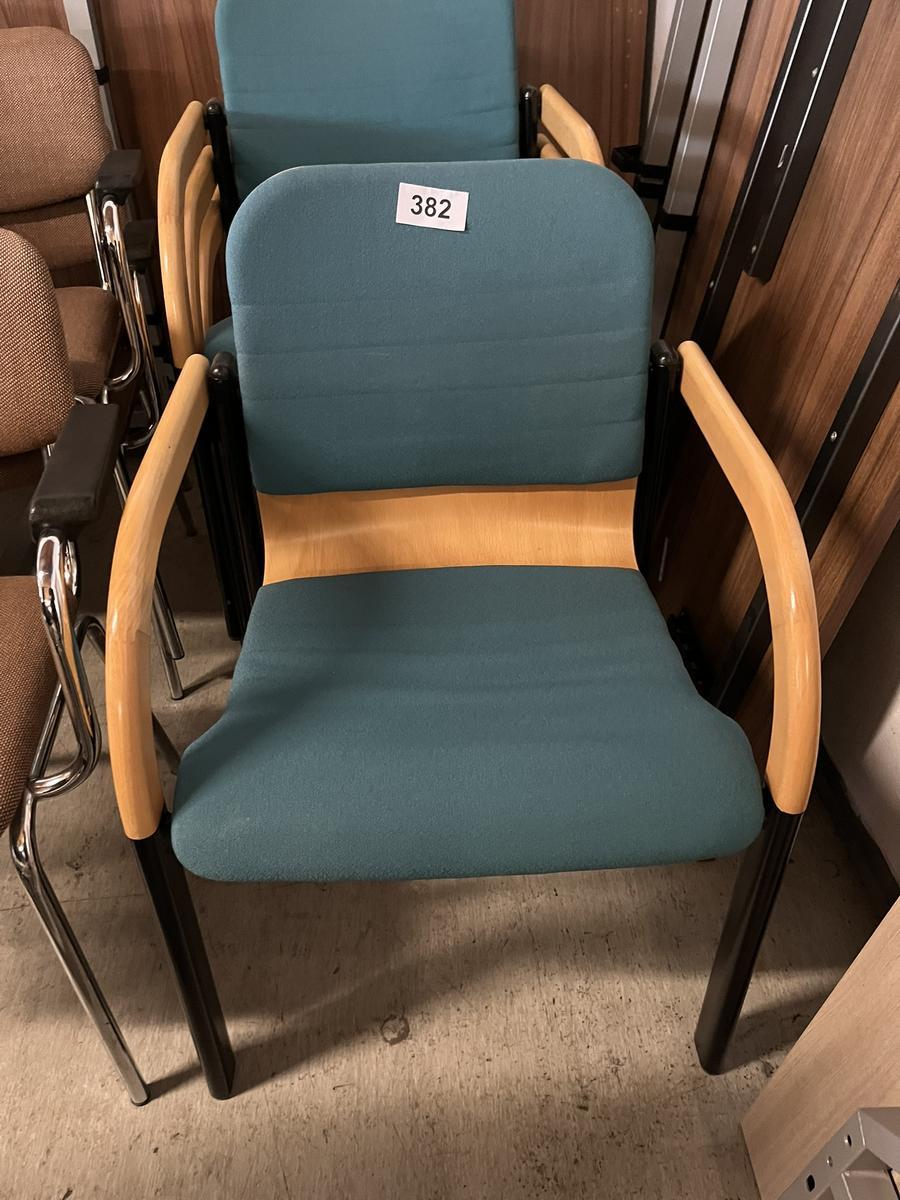 4 Stk.BRAUN Besprechungsst&uuml;hle mit Armlehne?d=2026-05-25 22:19:45
