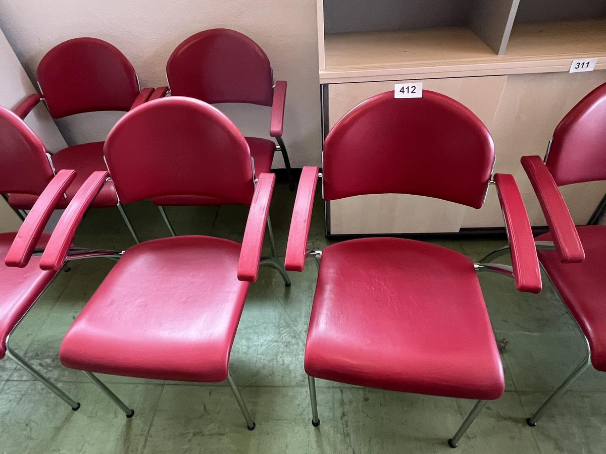 8 Stk. Besprechungsst&uuml;hle Leder rot mit Armlehne nicht stapelbar?d=2026-05-25 21:24:35