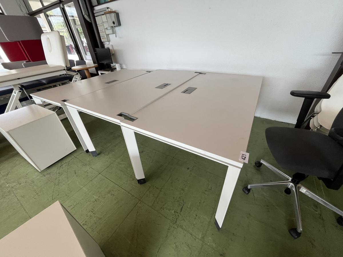 STEELCASE Schreibtisch ca. 160x80 cm weiss?d=2026-05-25 22:24:02