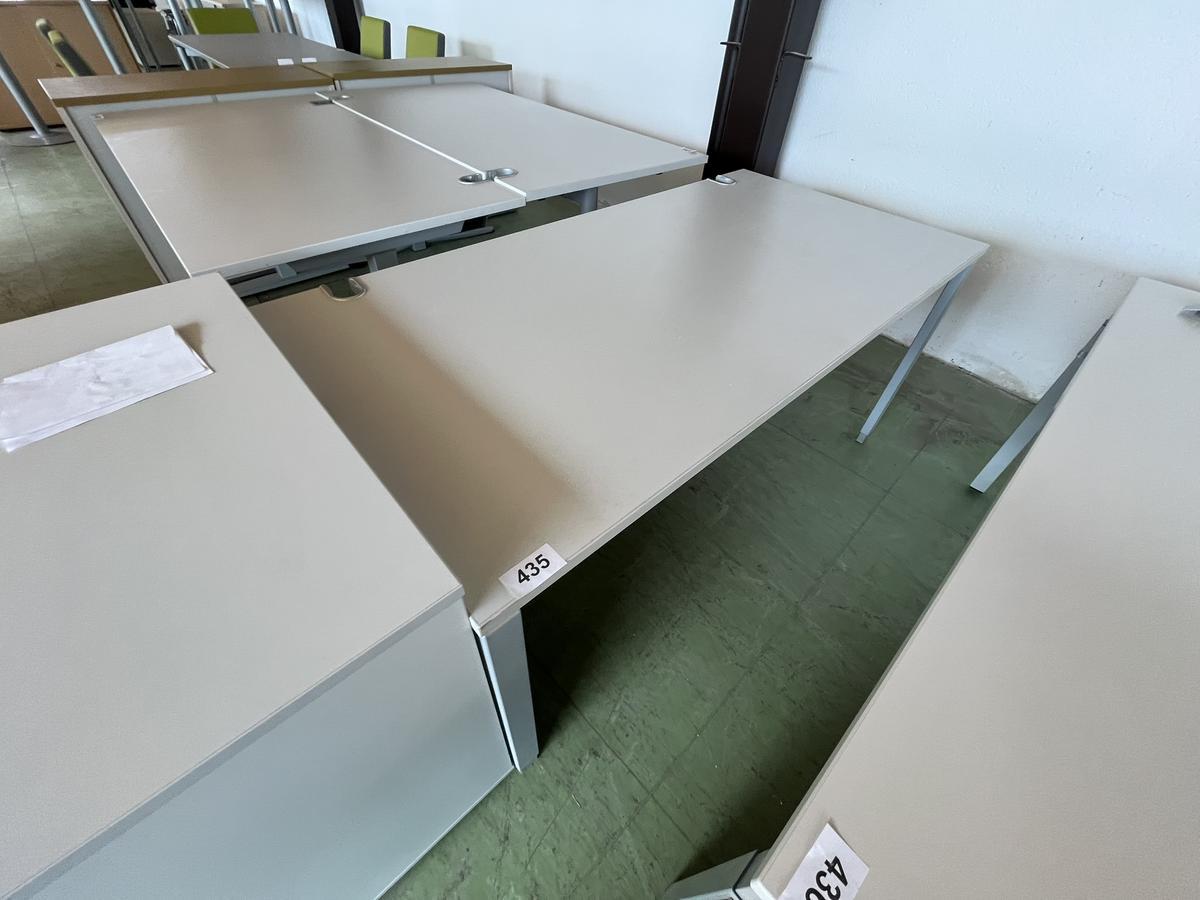 Schreibtisch ca. 160x80 cm h&ouml;henverstellbar grau?d=2026-05-25 21:25:01