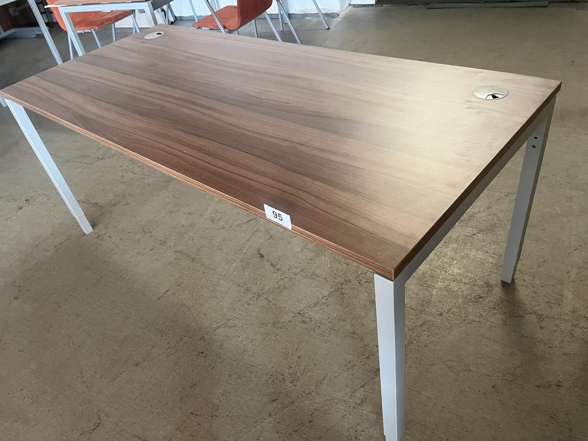 Neud&ouml;rfler Schreibtisch 180 x 90 cm?d=2026-05-25 20:36:14