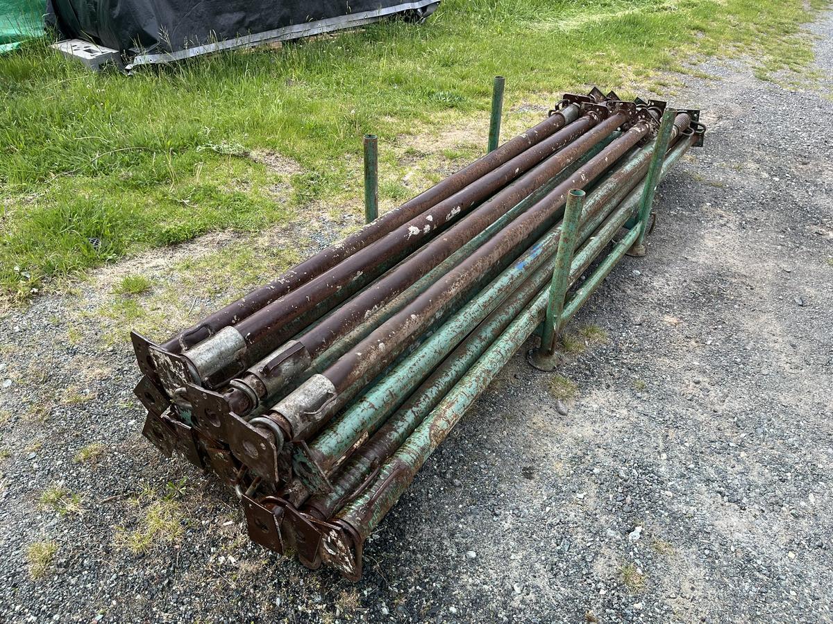 18 Stk. EKRO EURO STABIL Deckenst&uuml;tzen ( 14 Stk. ca. 550 cm- 4 Stk. ca.410 cm ) inkl.Box?d=2026-05-25 20:31:40