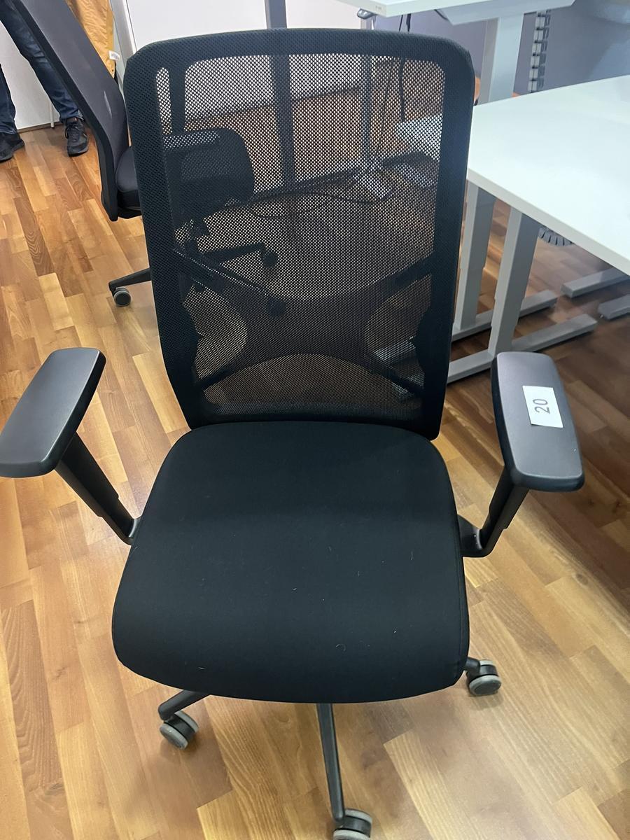B&uuml;rodrehstuhl mit Armlehne Narbutas?d=2026-05-25 21:18:50