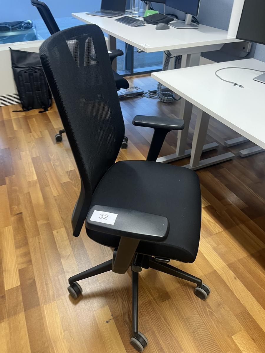 B&uuml;rodrehstuhl mit Armlehne Narbutas?d=2026-05-25 21:18:28
