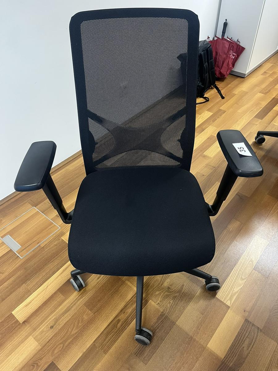 B&uuml;rodrehstuhl mit Armlehne Narbutas?d=2026-05-25 21:18:53