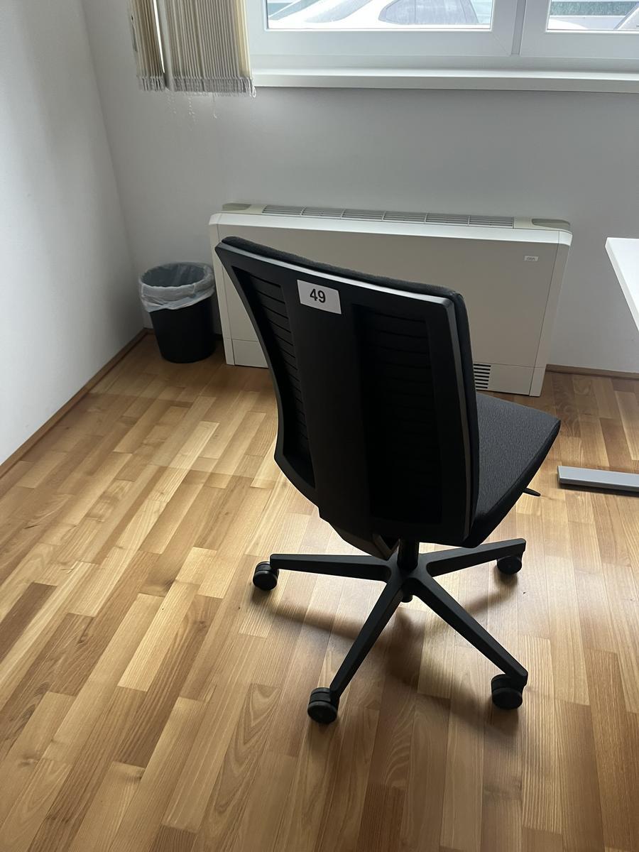 Drehstuhl ohne Armlehne Stoff schwarz?d=2026-05-25 21:18:29