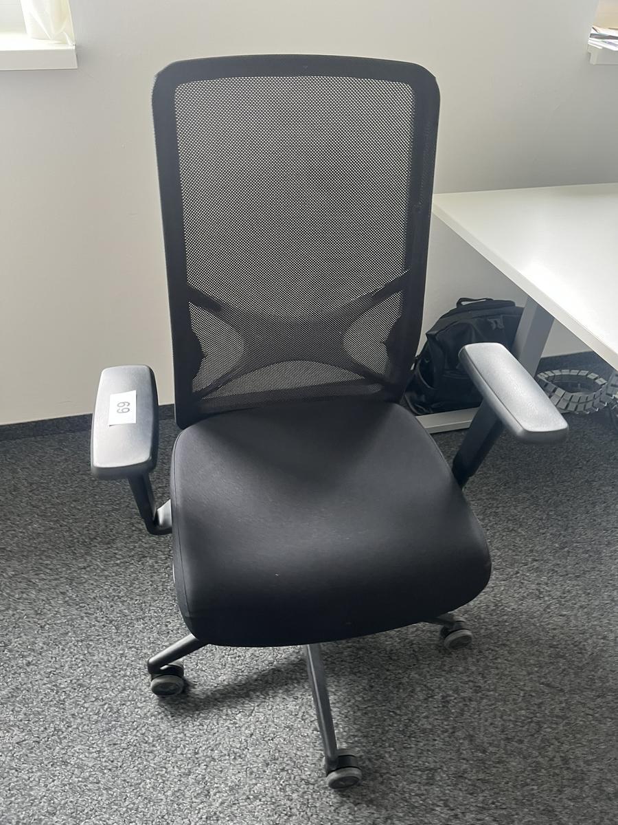B&uuml;rodrehstuhl mit Armlehne Narbutas?d=2026-05-25 21:25:11