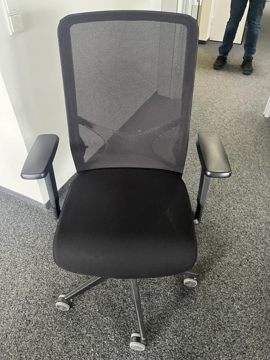 B&uuml;rodrehstuhl mit Armlehne Narbutas?d=2026-05-25 21:25:38