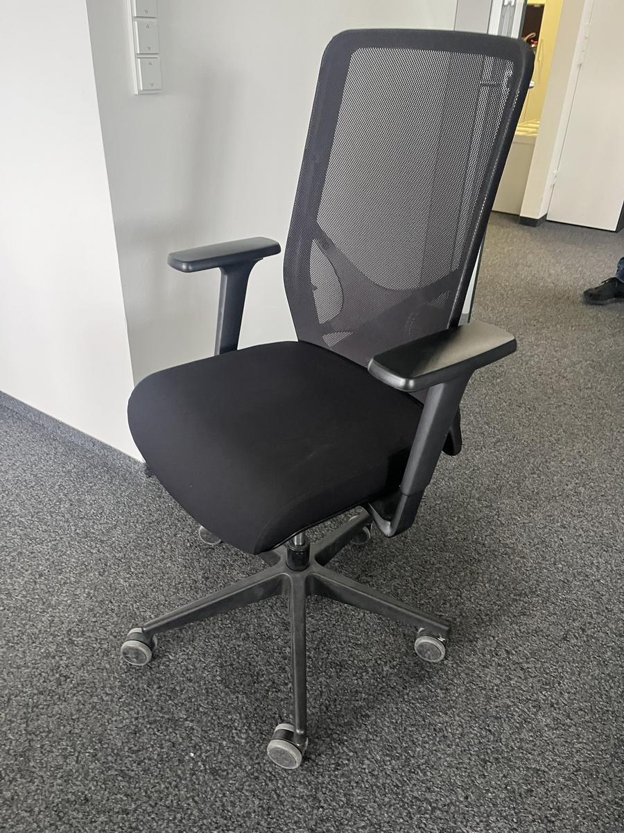 B&uuml;rodrehstuhl mit Armlehne Narbutas?d=2026-05-25 21:25:45