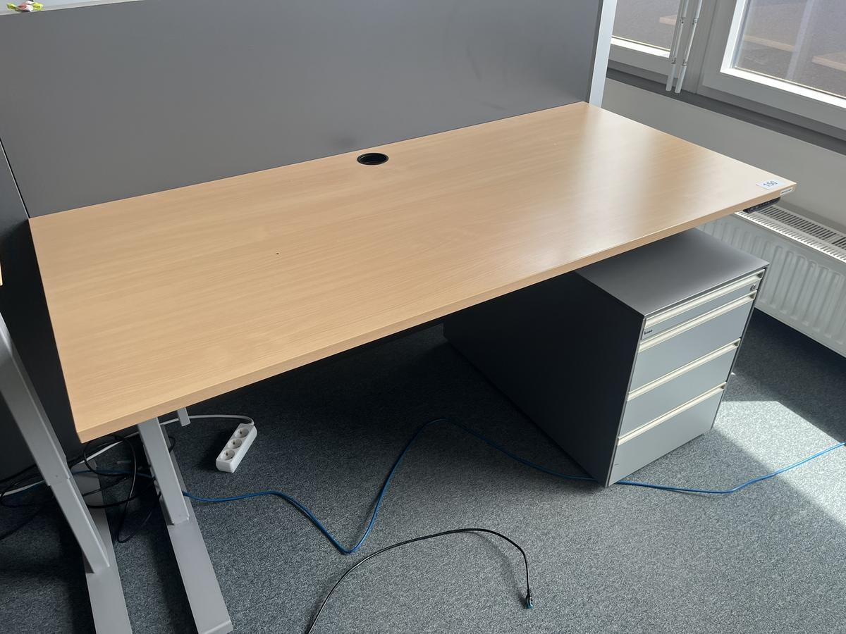 Elektrischer Schreibtisch BENE ca. 170x80 cm?d=2026-05-25 21:21:32
