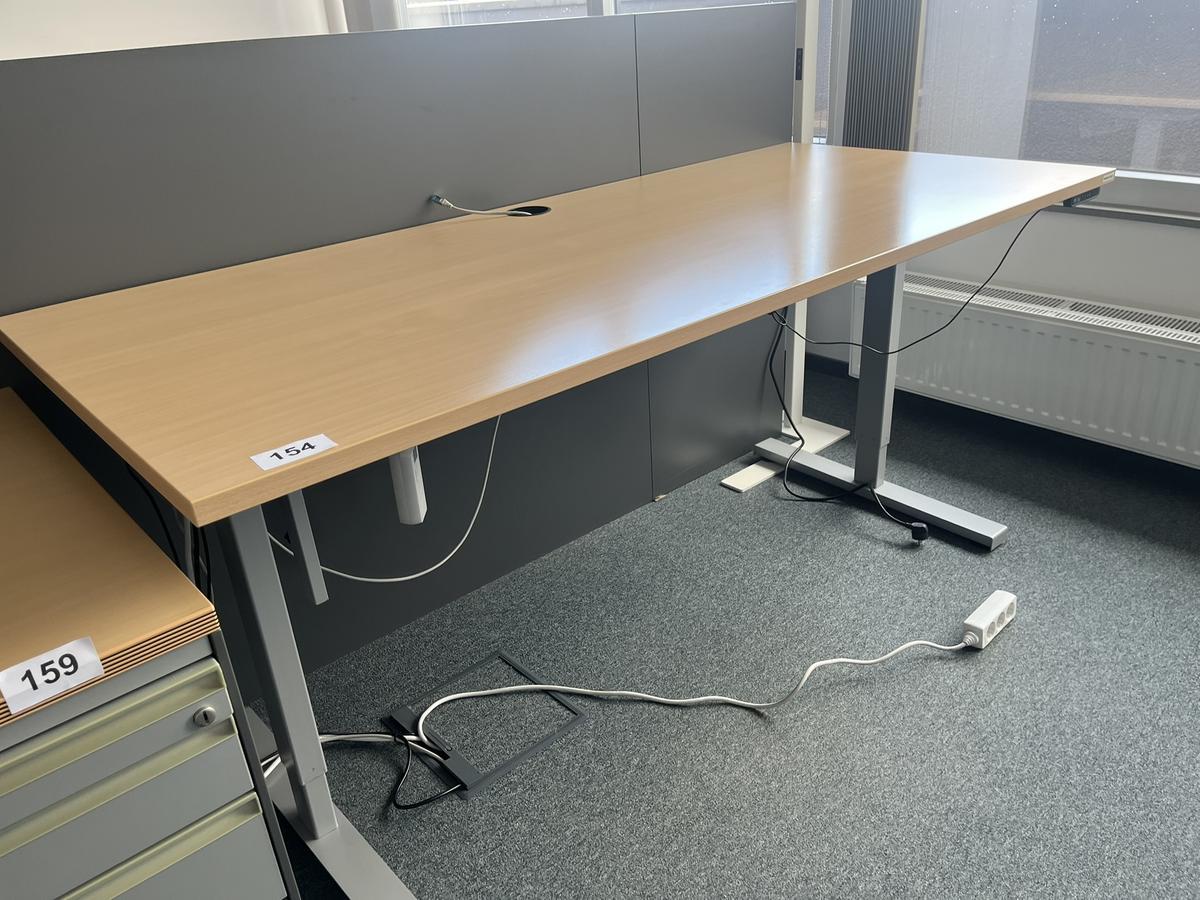 Elektrischer Schreibtisch BENE ca. 170x80 cm?d=2026-05-25 21:21:31
