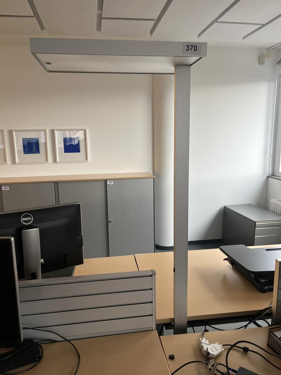 MoltoLuce B&uuml;rostehleuchte ca.60x32x195 cm?d=2026-05-25 21:28:49