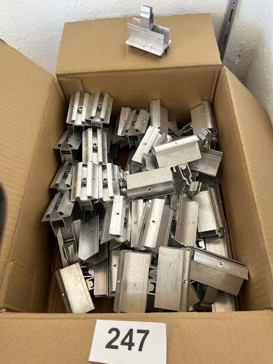 1 Karton Endklemmen, 1 Karton Mittelklemmen, 1 Karton Verbindungsst&uuml;cke