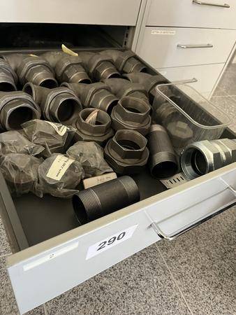 Ladeninhalt mit Bogenmaterial, Winkelholl�nder, Rohrnippel, Gebo-Verschraubung