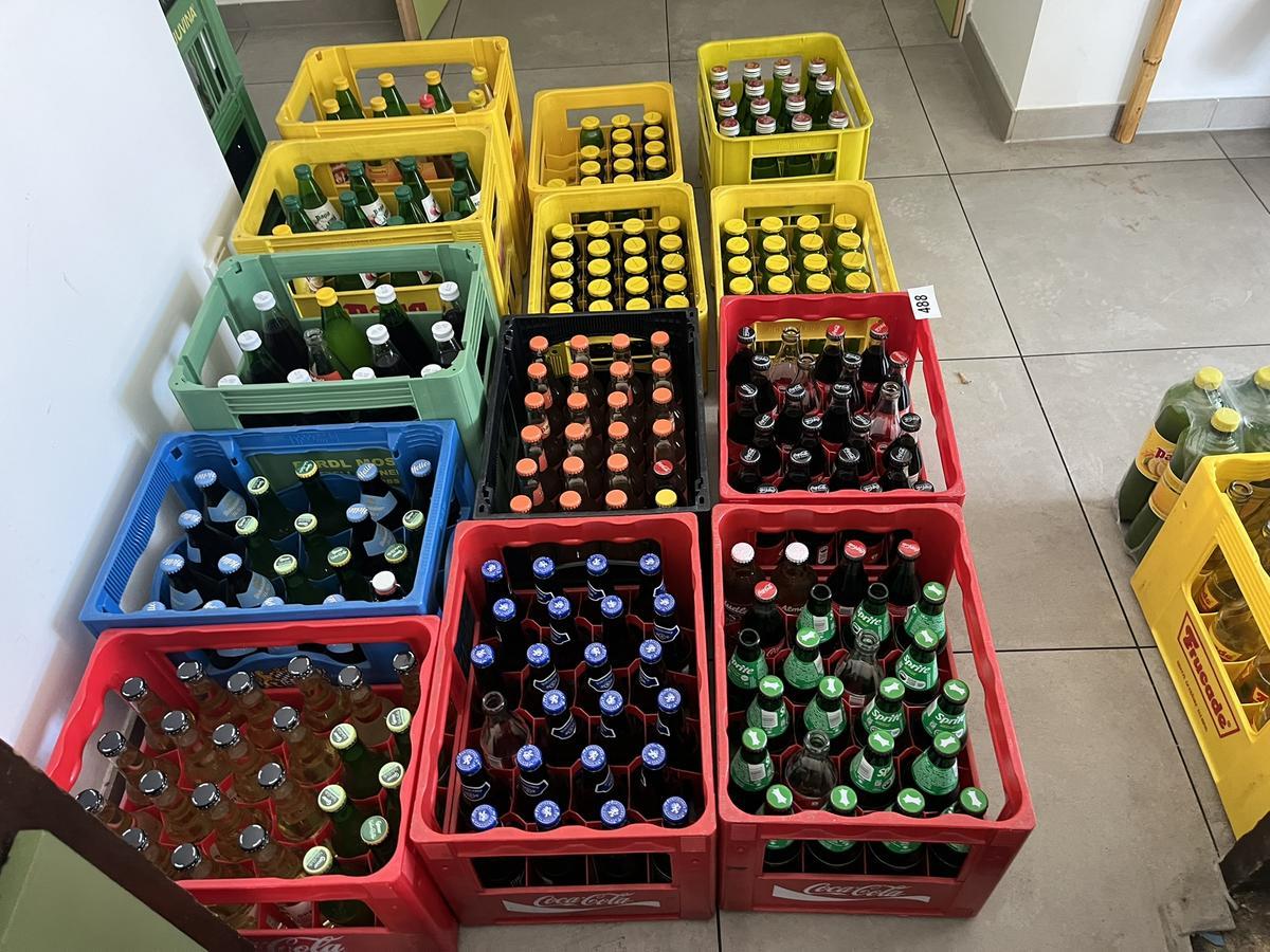 18 Kisten mit Pago, Cola und Bier und Schweppes?d=2026-06-05 23:12:42
