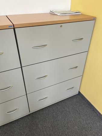 HALI Auszugsladenschrank f�r Register ca. 80 x 110 cm