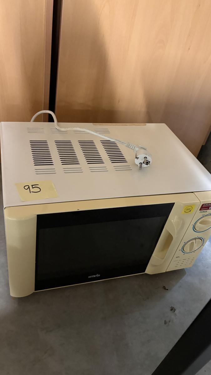 Mikrowelle ca. 45Lx32Bx26Hcm?d=2026-06-05 23:04:14