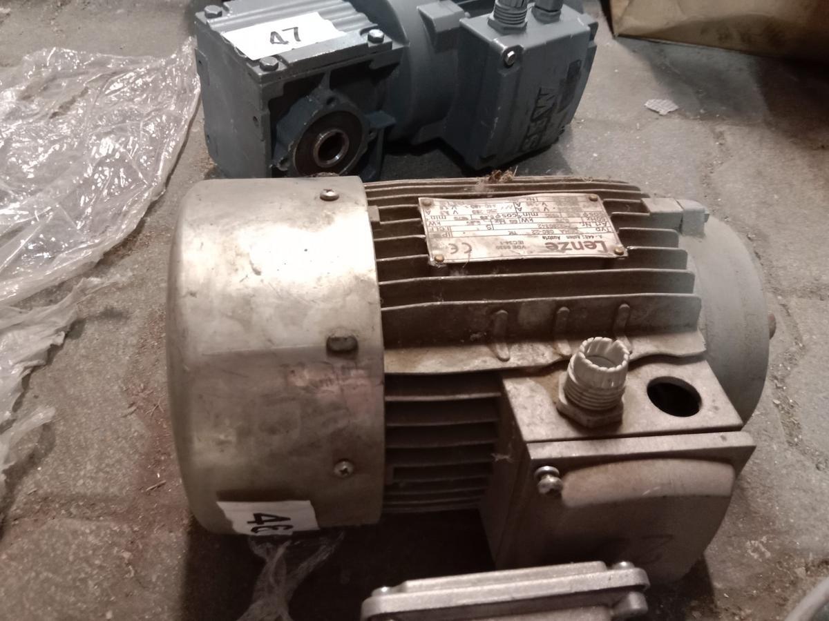 Lenze Elektromotor Typ Dera 080-22?d=2026-07-28 18:38:22