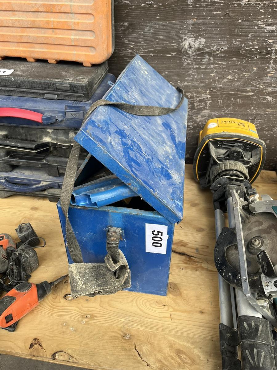 Spengler Werkzeugkiste bef&uuml;llt mit Handwerkzeugen?d=2026-07-28 19:43:23