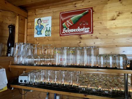 Gro�posten Gl�serbestand der Bar