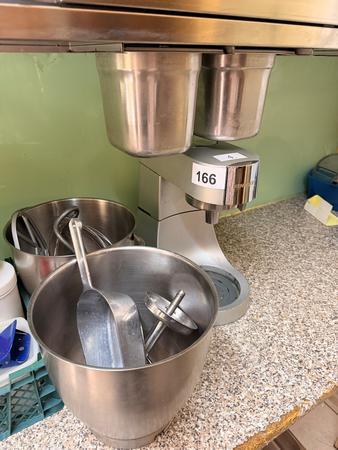 Kenwood R�hrwerk mit Zubeh�r (Schneebesen, Teigkneter usw.)