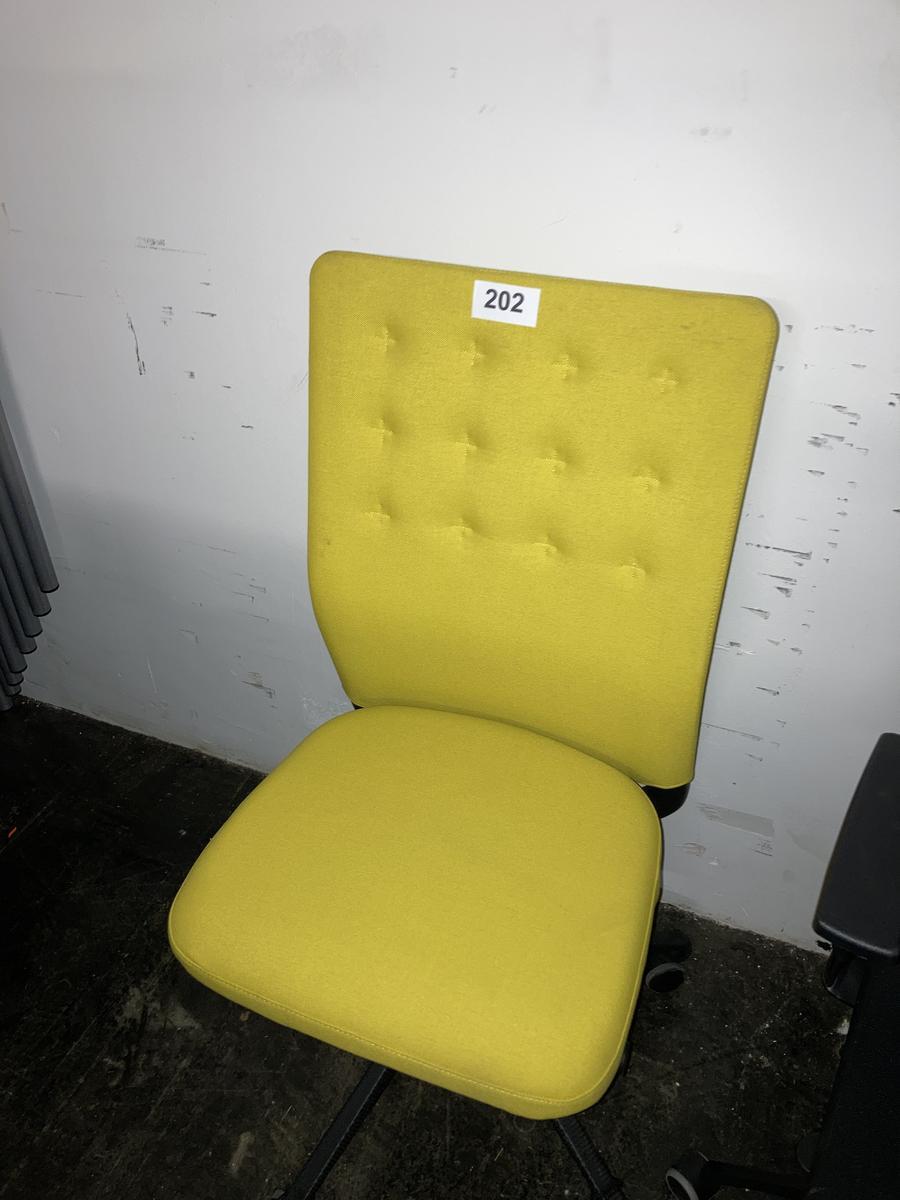 Exklusiver B&uuml;rodrehstuhl Vitra?d=2026-07-28 19:39:37