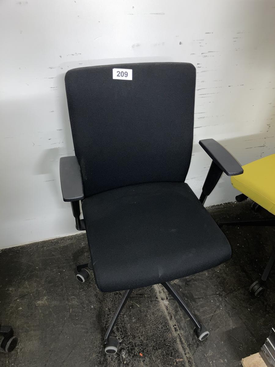 B&uuml;rodrehstuhl Svoboda - schwarz?d=2026-07-28 20:53:15