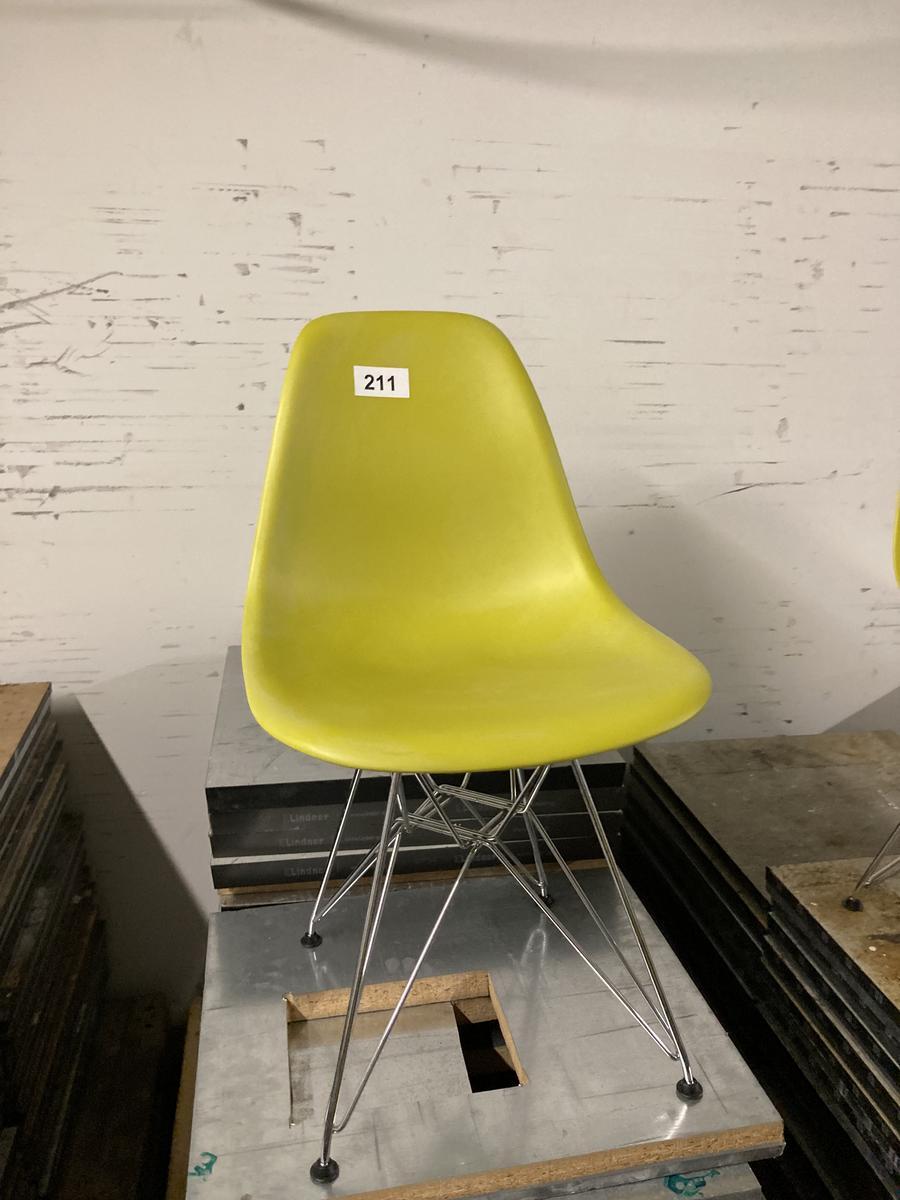 4 Stk. Vitra Besucherst&uuml;hle?d=2026-07-28 22:01:19