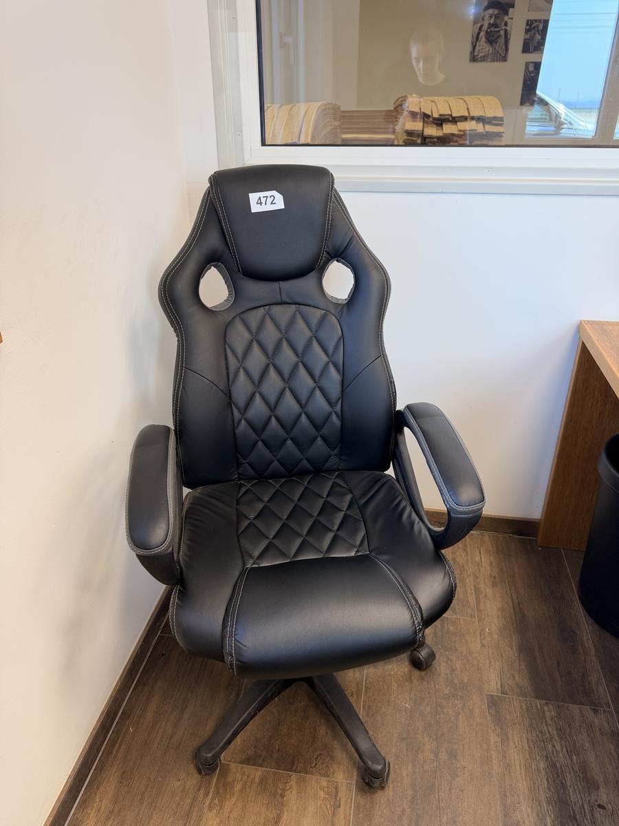 B&uuml;rodrehstuhl mit Armlehne in  Kunstleder?d=2026-07-28 18:39:07