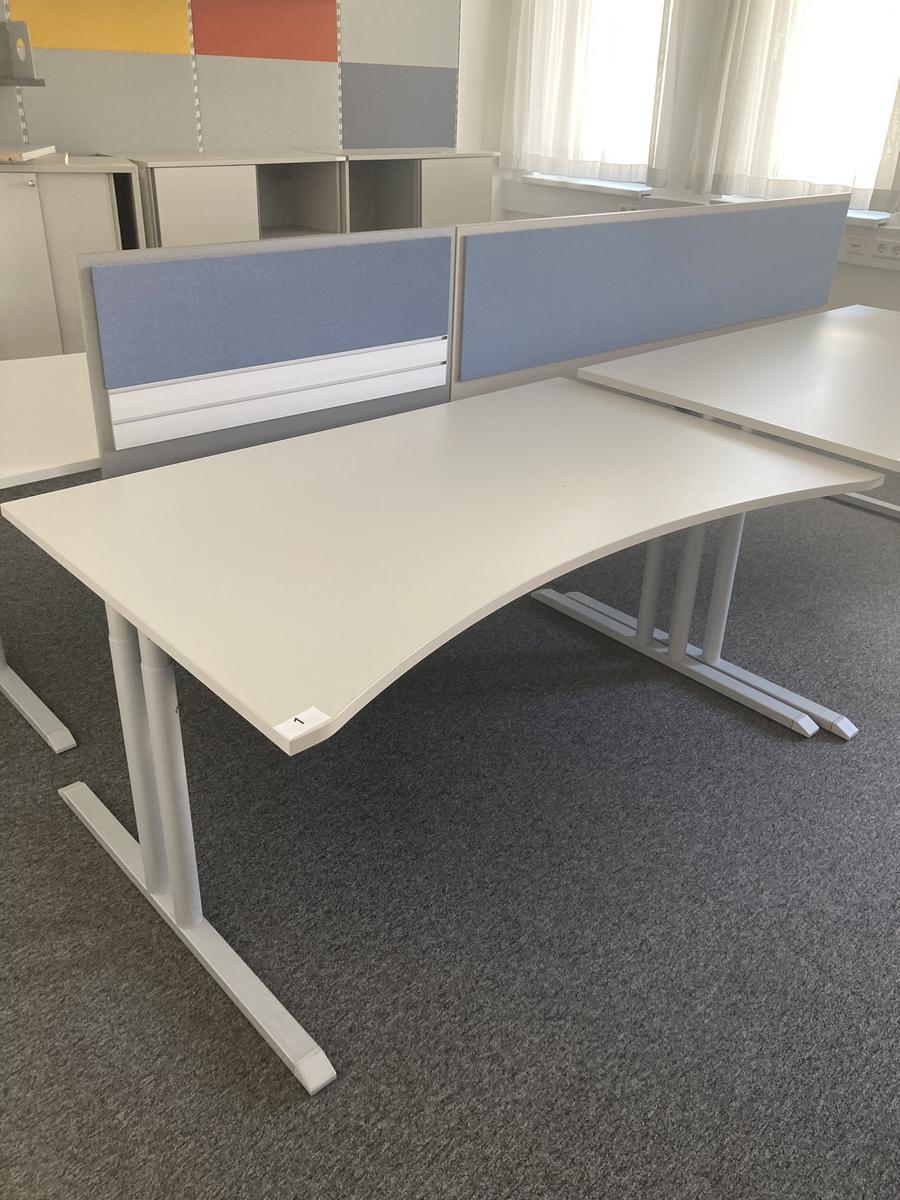 Schreibtisch ohne R&uuml;ckwand, geschwungen, Ma&szlig;e: ca. 160 x 85 x 100 cm?d=2026-07-28 22:56:27