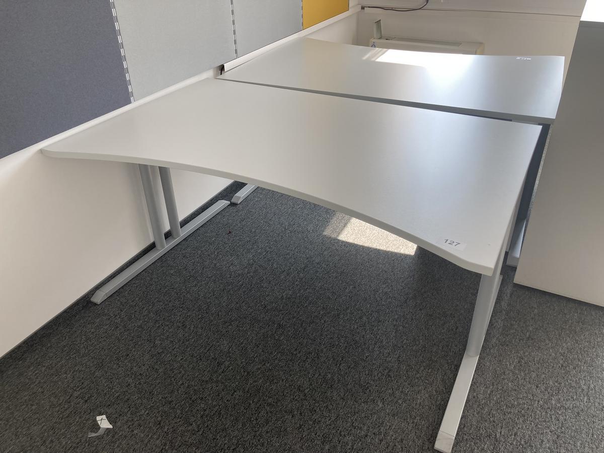 Schreibtisch ohne R&uuml;ckwand, geschwungen, Ma&szlig;e: ca. 170 x 85 x 100 cm?d=2026-07-28 20:54:02