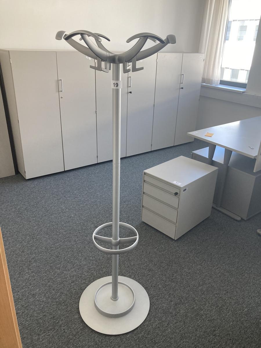 Kleiderst&auml;nder?d=2026-07-28 18:37:51