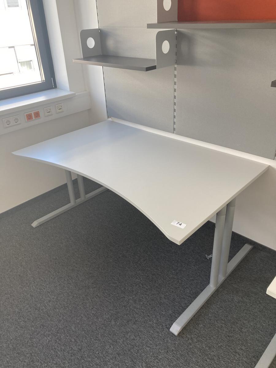 Schreibtisch ohne R&uuml;ckwand, geschwungen, Ma&szlig;e: ca. 160 x 85 x 100 cm?d=2026-07-28 18:37:56