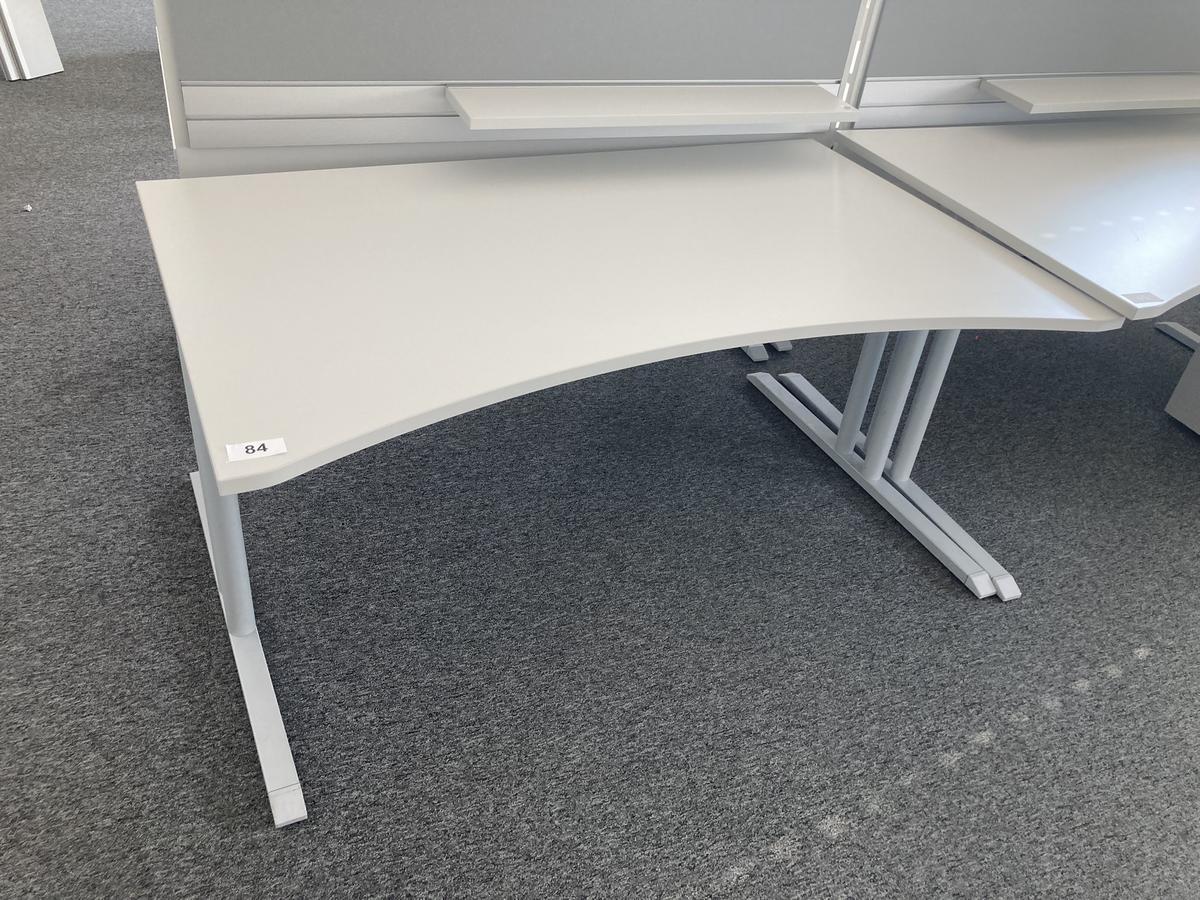 Schreibtisch ohne R&uuml;ckwand, geschwungen, Ma&szlig;e: ca. 160 x 85 x 100 cm?d=2026-07-28 18:38:02